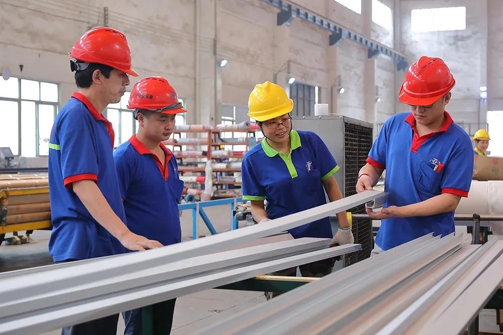 中亞丨九九重陽節(jié)，濃濃敬老情——向老員工致敬(圖3)